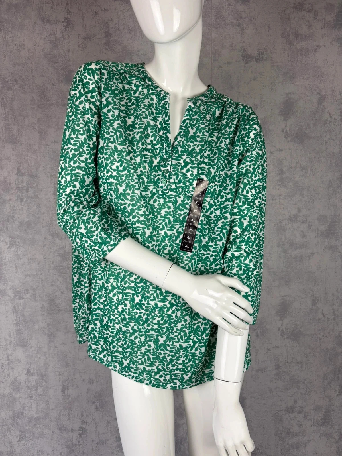 🌸 Blouse à motif verte et blanche Taille 42/44 🌸